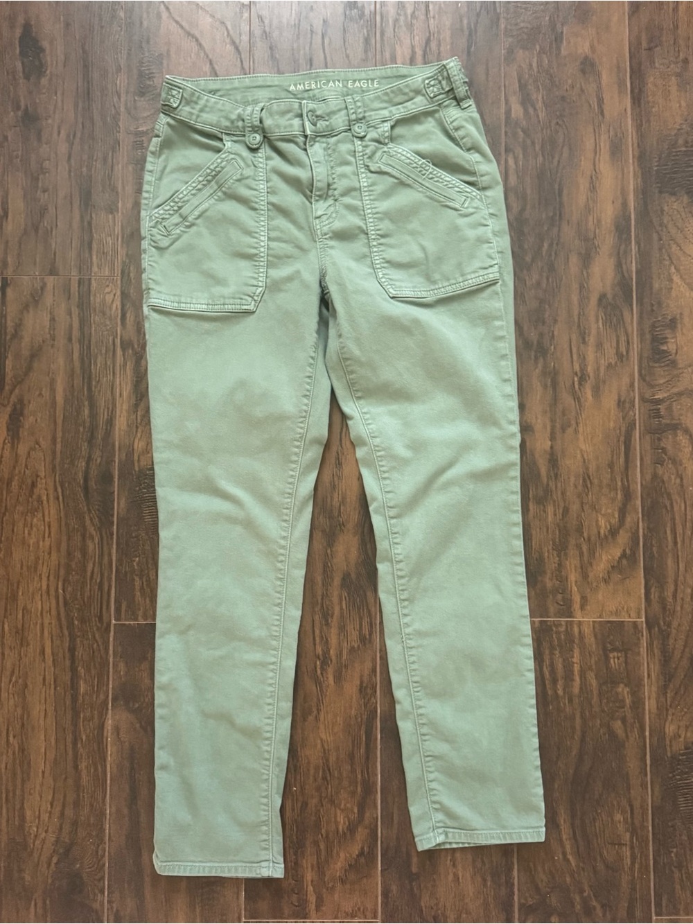American Eagle 8 Short Olive Green Classic Skinny Utility Pants